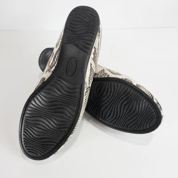 Softwalk Sandy Flat Black and White Snake -7.5 WW - Picture 8 of 9